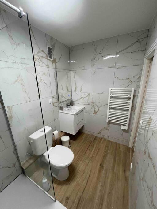 Joli Appart/Vue Etang/Clim /Wifi บาลารุก-เล-บัง ภายนอก รูปภาพ